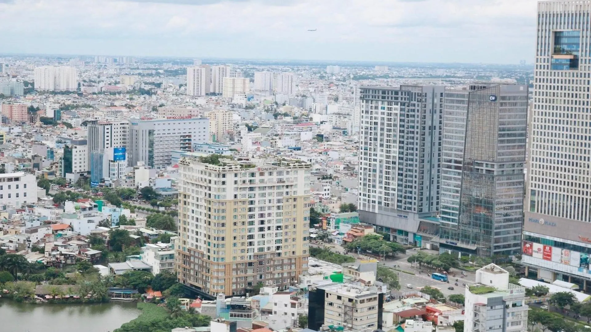 Vinhomes Central Park Zen Apartment Cho Thue Can Ho Landmark Ho Chi Minh City